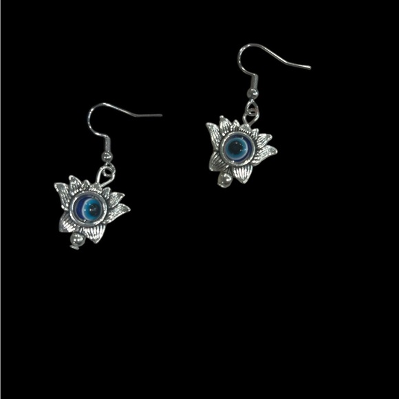 Elegant Silver and Blue Lotus Earrings - Picture 2 of 3
